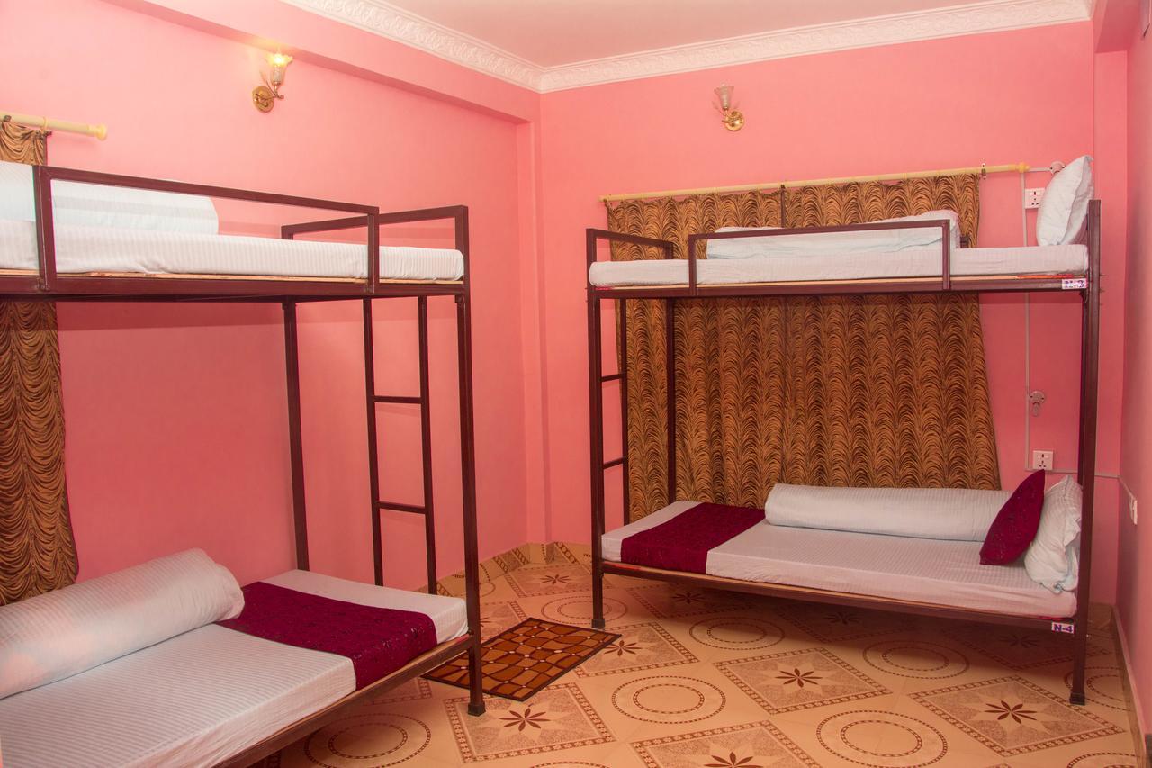 Mount Blue Tourist Hostel - Pokhara Luaran gambar